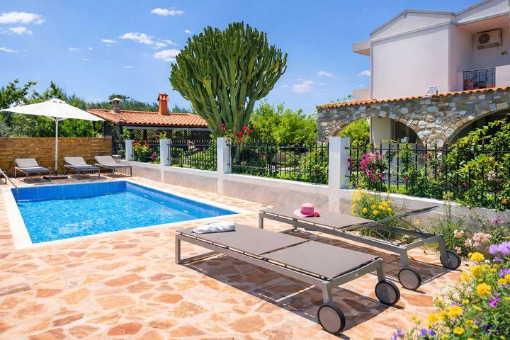 Villa für 6 Personen, mit Pool und Balkon/Terrasse auf Kos
