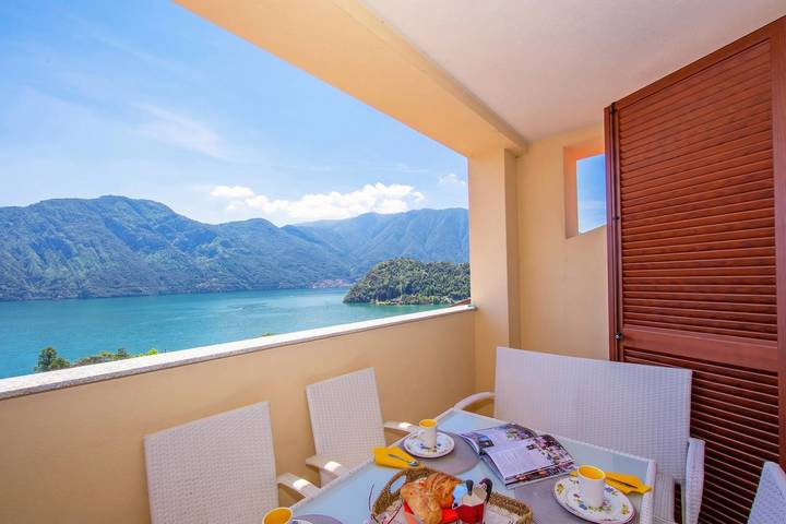 Appartamento intero, Como Lake Modern Apartment Ulivi in Mezzegra, Tremezzina