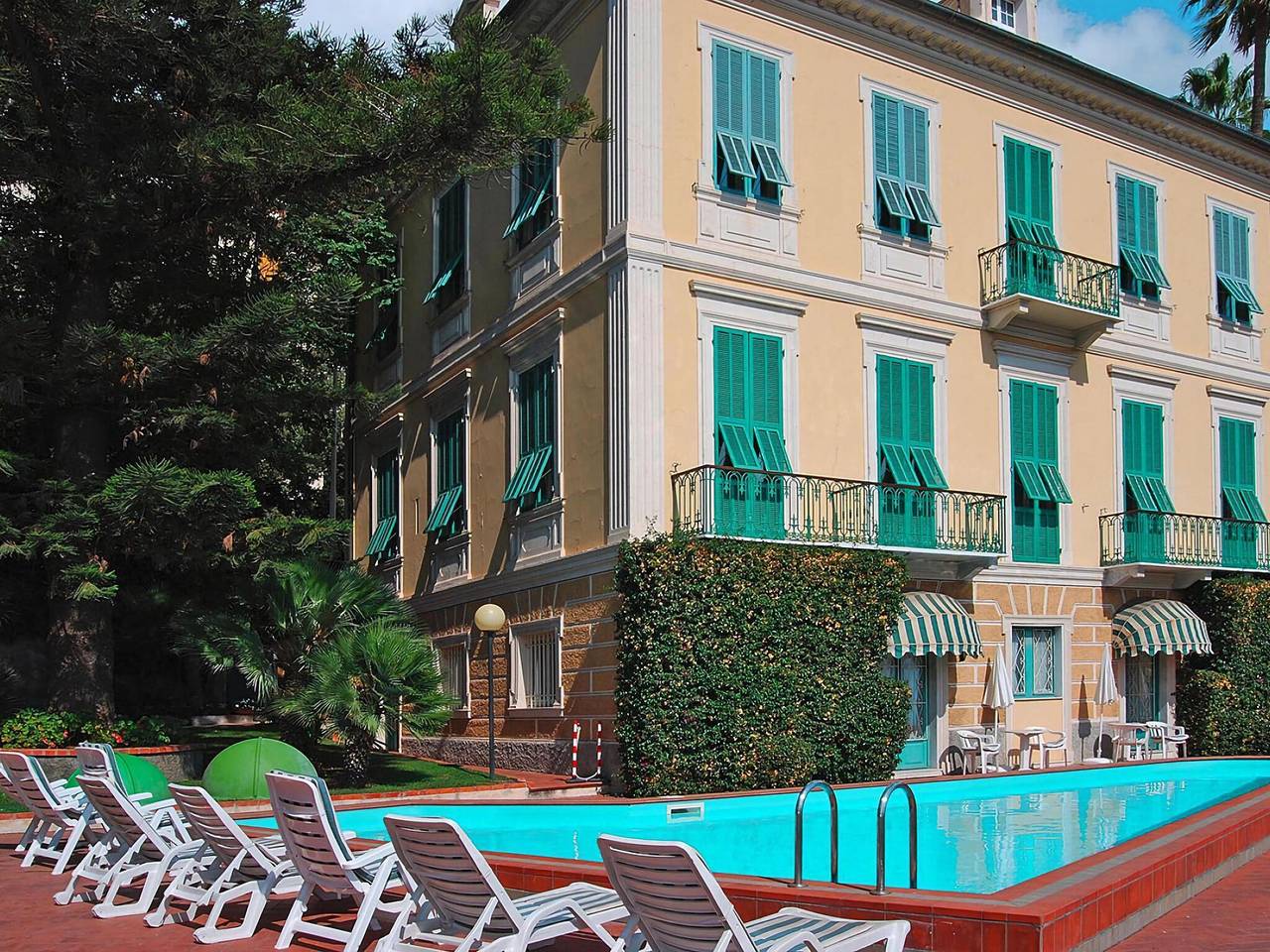 Villa Con Piscina per 3 Persone in Imperia, Provincia di Imperia