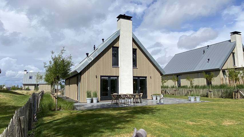 Vakantiehuis voor 8 personen, with terras and sauna as well as tuin - 1