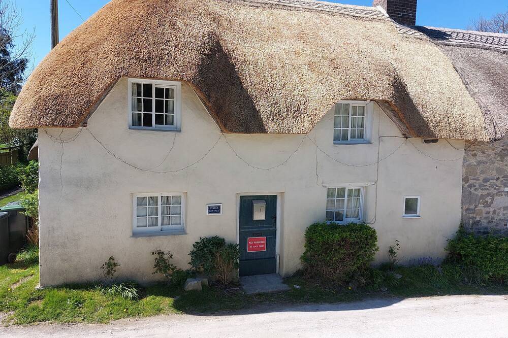 Cozy 3 Bed Thatched Cottage near Durdle Door and Lulworth Cove in Dorset