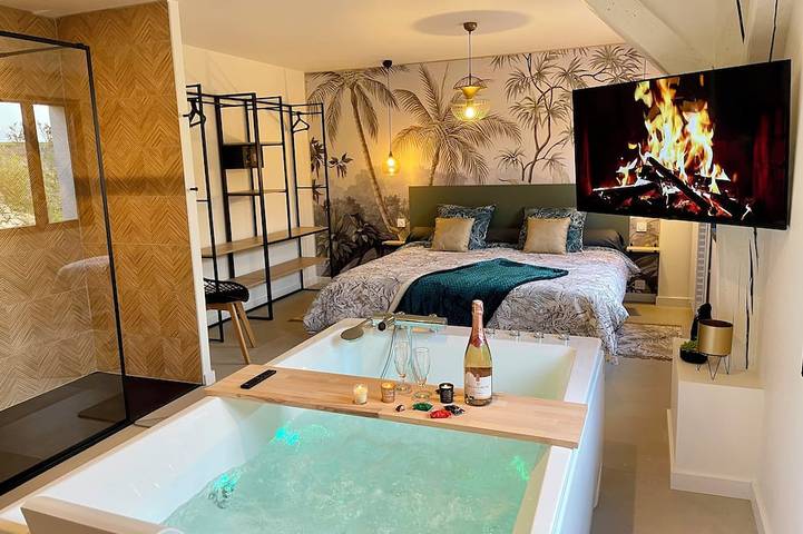Gîte pour 2 personnes, avec jardin et jacuzzi