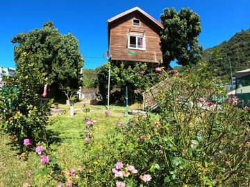 Gîte pour 4 personnes, avec vue ainsi que jardin et terrasse à Entre-Deux