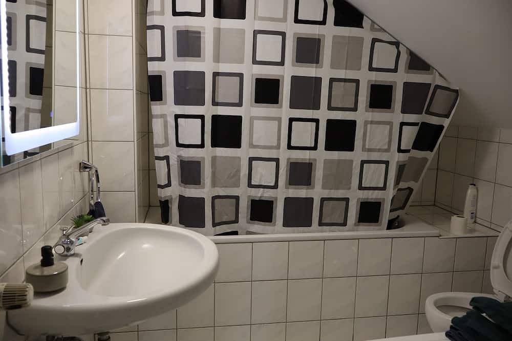 Ganze Wohnung, *Bridge* Apartm. 4P. Küchewird in neuem Fenster geöffnet in Lippstadt, Nordrhein-Westfalen