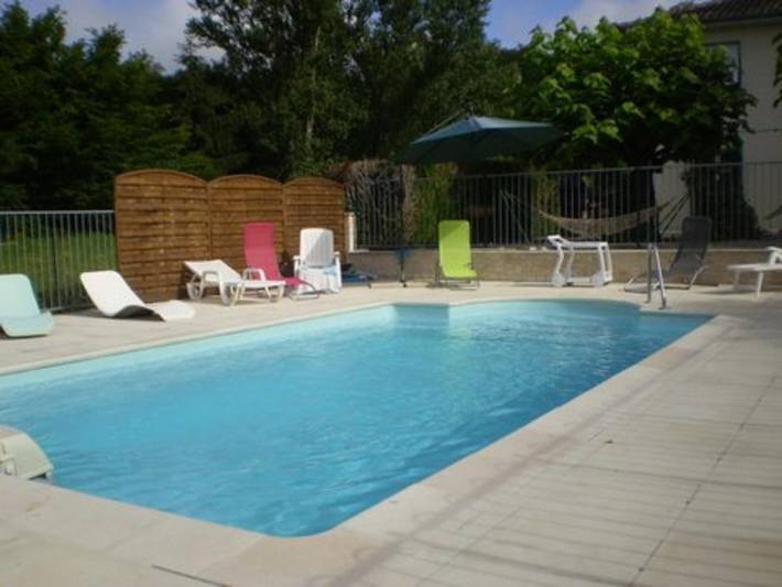 Vacation rental for 12 people, with yard, kid friendly in Dordogne
