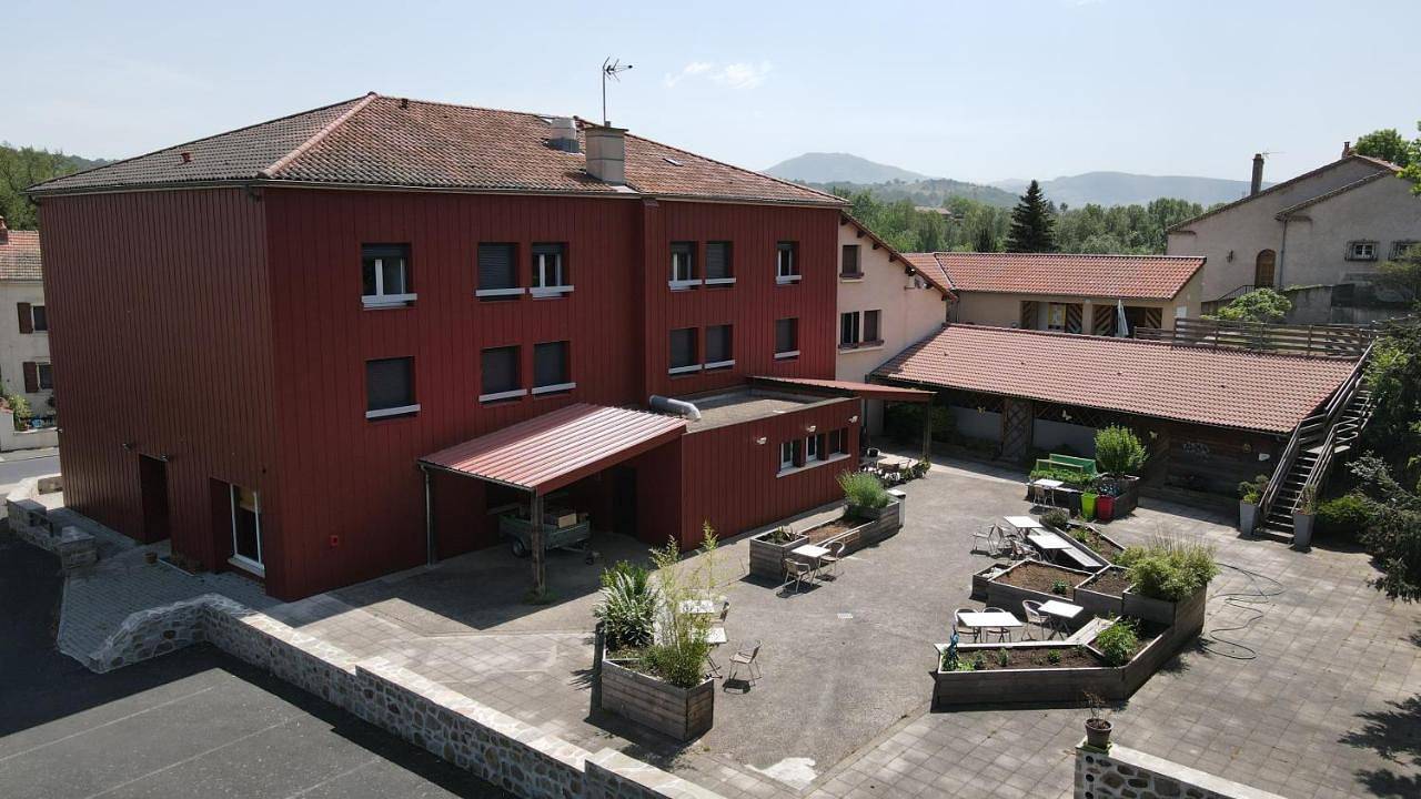 Hôtel Les Rives D'Allier in Mazeyrat-d'Allier, Haute-Loire