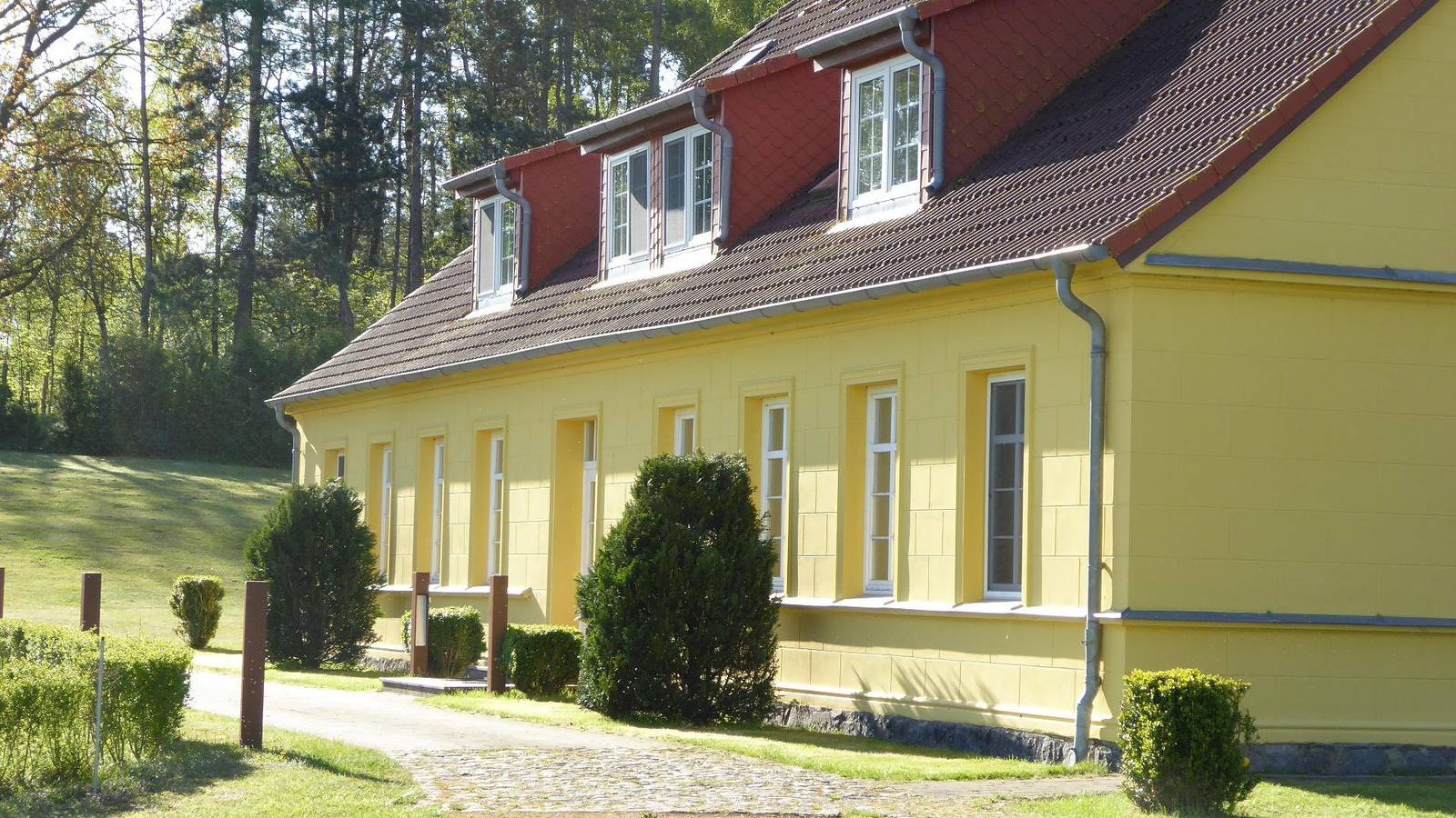 Ganze Ferienwohnung, Hochwertige Ferienwohnung in Gingst mit großem Garten in Gingst, Rügen