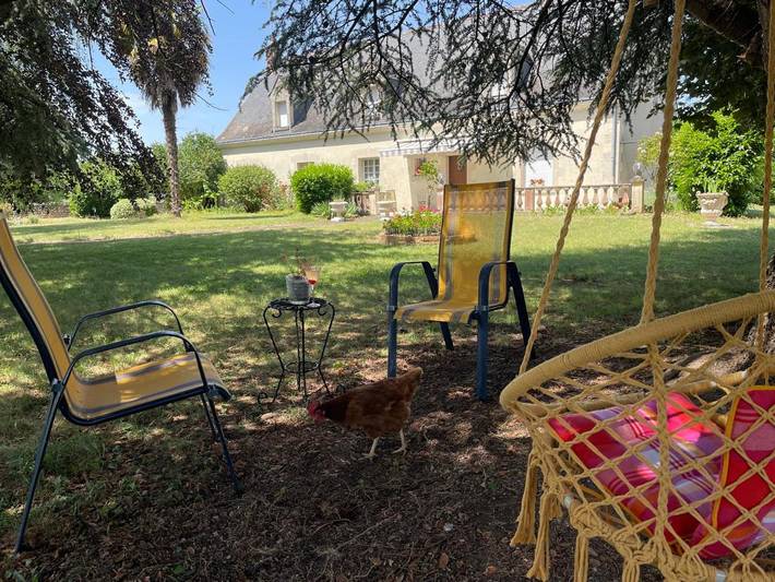 Location de vacances pour 2 personnes, avec terrasse ainsi que vue et jardin à Bourgueil - 4
