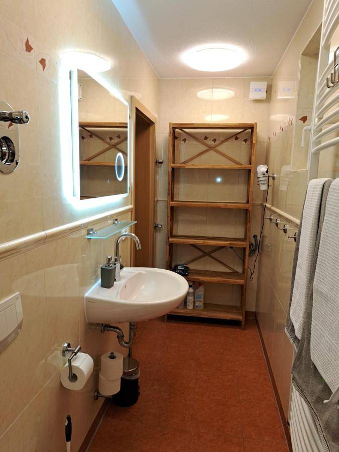 Ferienwohnung für 4 Personen, mit Terrasse und Garten sowie Ausblick in Trendelburg - 4