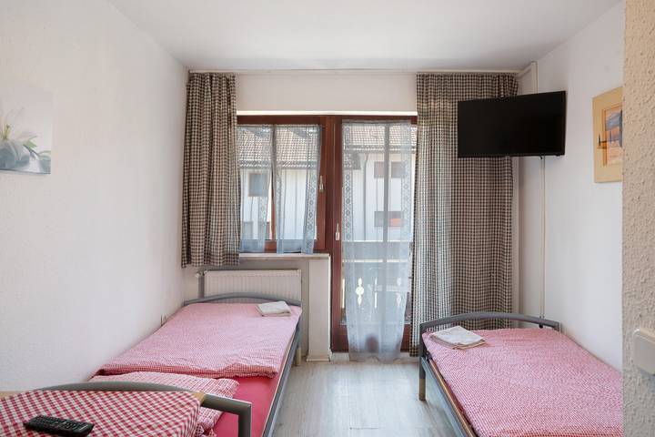 Zimmer für 2 Personen, mit Balkon, mit Haustier - 1