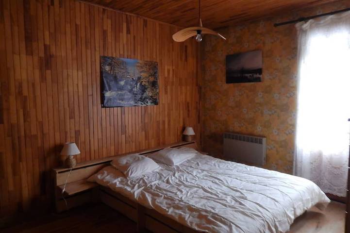 Gîte pour 12 personnes, avec jardin et balcon, animaux acceptés à Val-des-Prés - 2