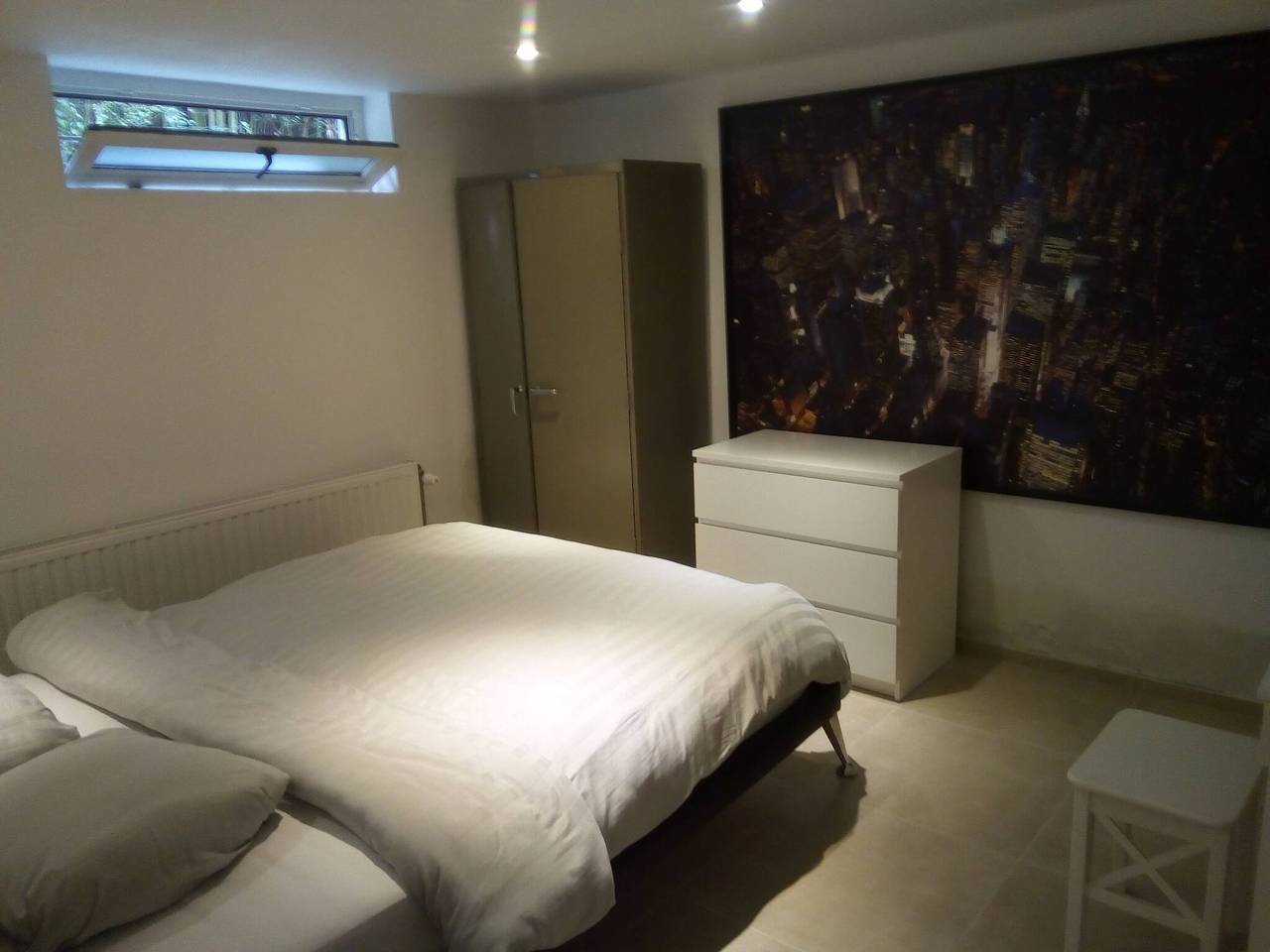 Geheel appartement, Vakantieappartement voor 4 personen met whirlpool in Waterloo, Waals-Brabant