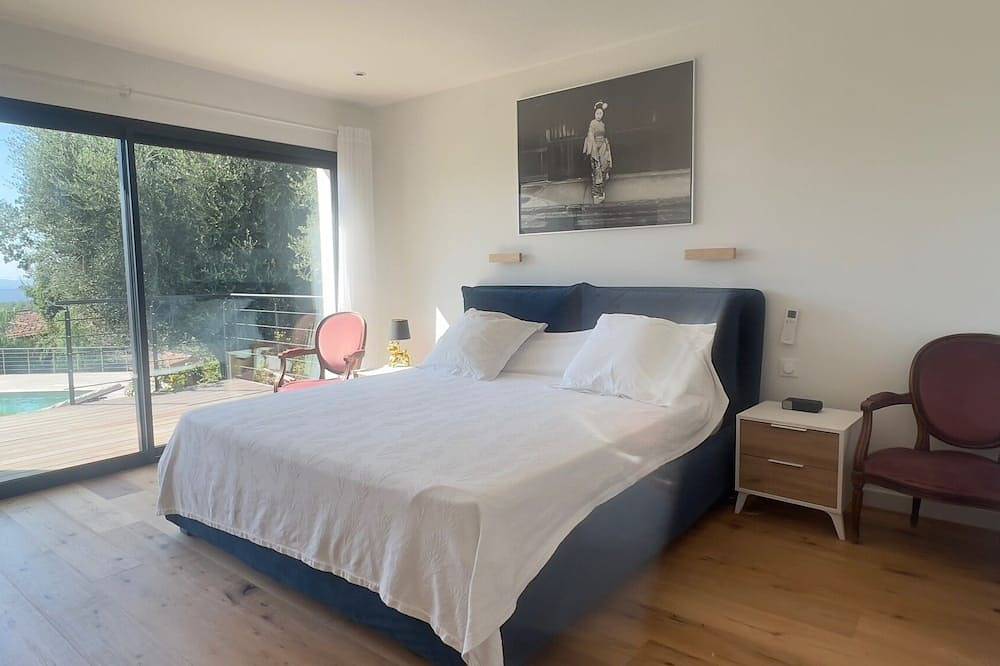 Our Modern and contemporain Villa in La Gaude, Cannes region