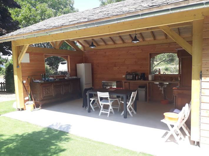Gîte pour 15 personnes, avec piscine ainsi que jardin et terrasse, animaux acceptés dans l' Aveyron - 3