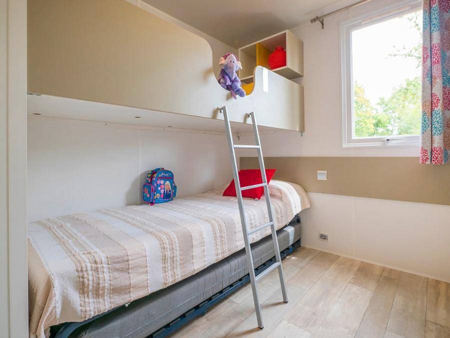 Camping  Le Parc des Roches - Mobilheim 6 personen - Comfort Xl | 3 Schlafz. | 6 Pers. | Erhöhte Terrasse in Saint-Chéron, Essonne