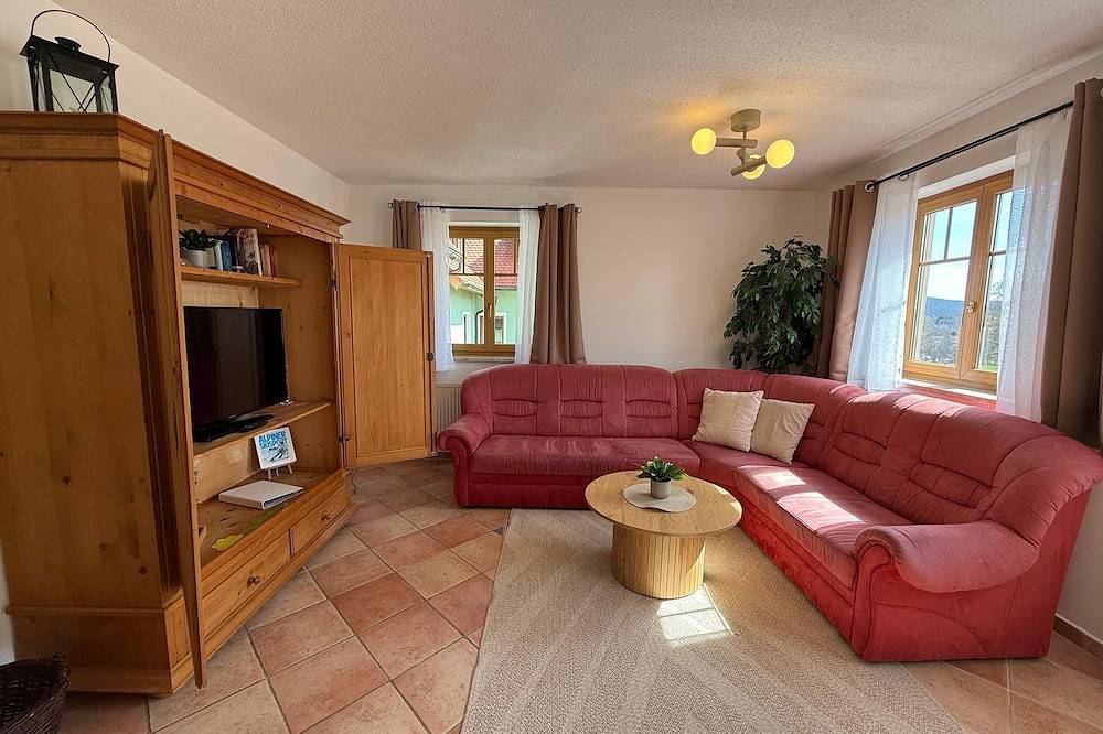 Ganze Wohnung, Komfortable Ferienwohnung für bis zu 2 Personen (75 qm) in Neualbenreuth, Ostbayern