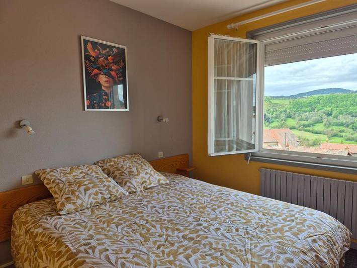 Hôtel pour 3 personnes, avec Terrasse à Le Monastier-sur-Gazeille
