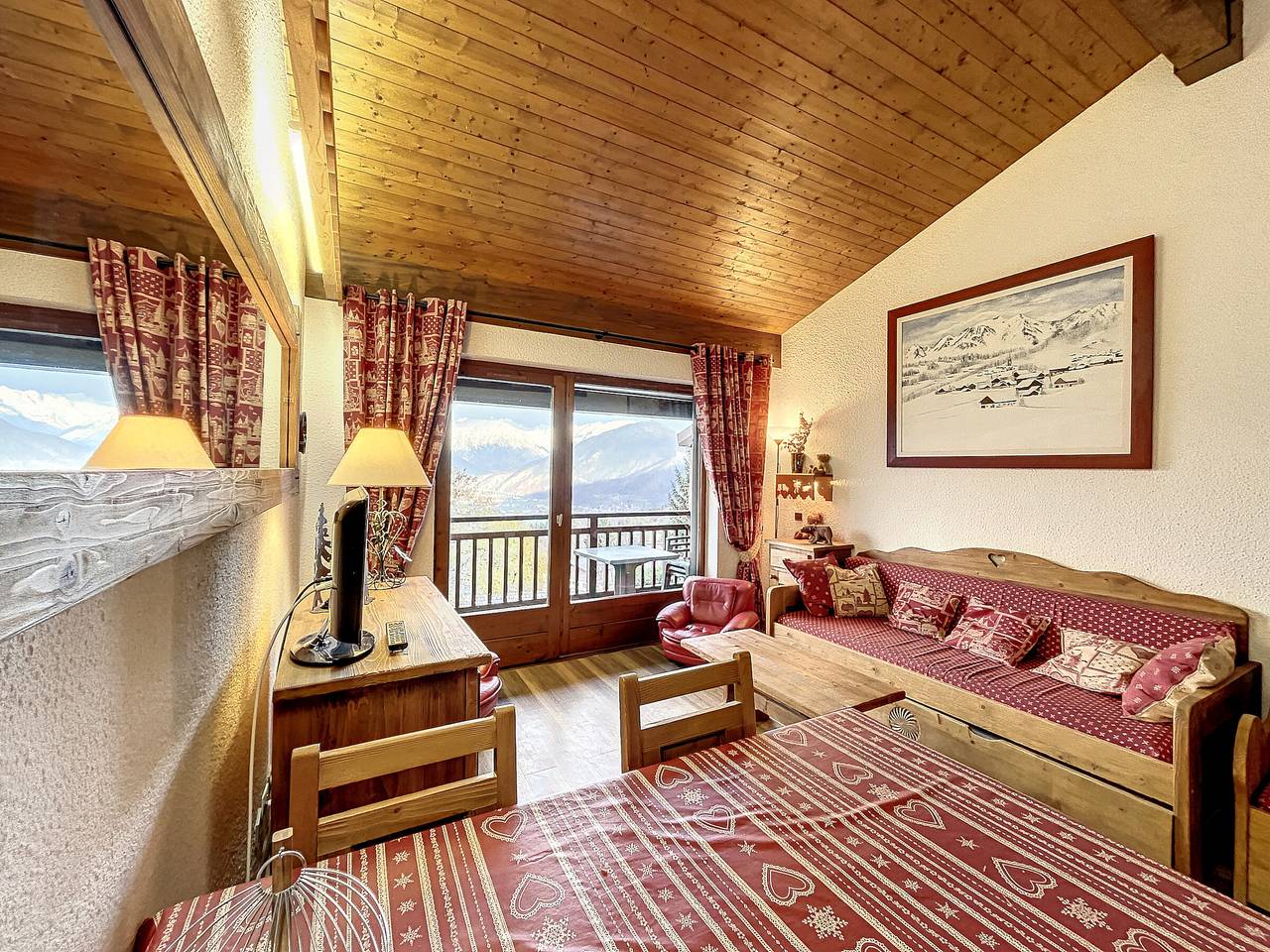 Studio entier, Studio mezzanine chaleureux au centre de Combloux avec parking in Combloux, Pays du Mont-Blanc
