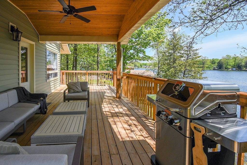 Cabin Rentals And Lodges for 6 Guests in Lake Ontario (Canada)