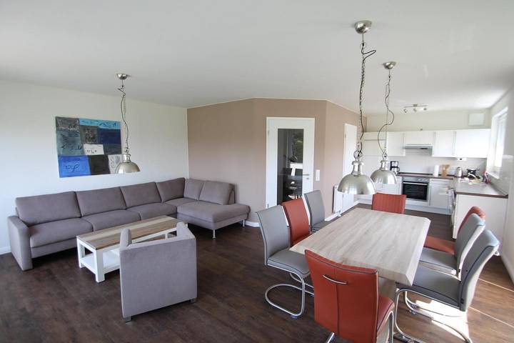 Ferienhaus für 8 Personen, mit Balkon/Terrasse und Terrasse sowie Garten in Dahme - 4
