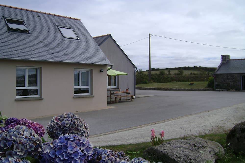 Giîte entre terre et Mer < in Plouarzel, Région de Brest