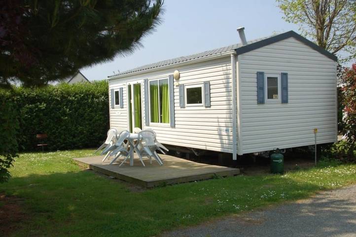 Mobil home pour 4 personnes, avec Jacuzzi et Bassin pour enfant à Penvénan