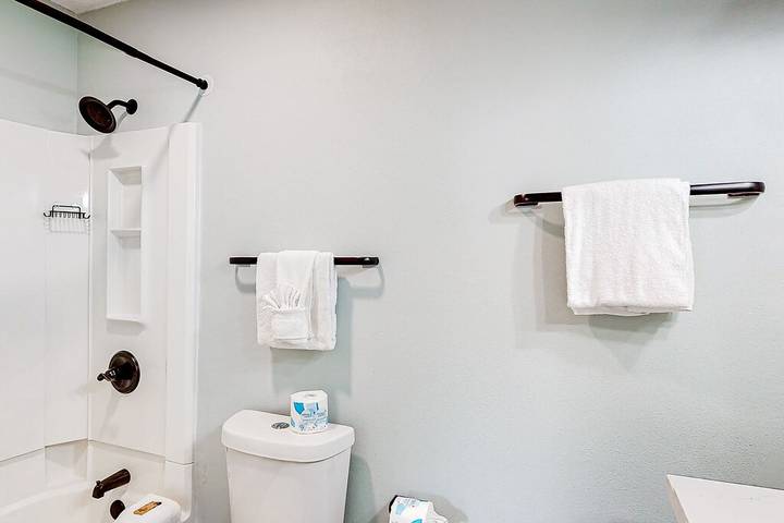 Vacation rental for 8 people, with yard and balcony in Okaloosa Island