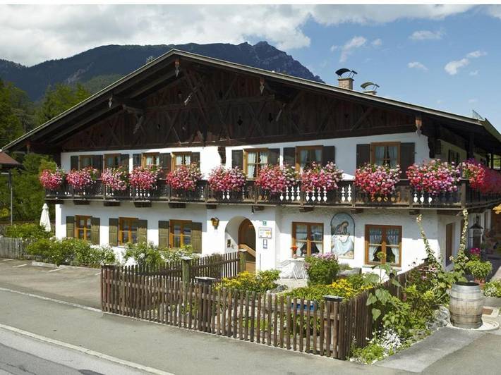 BnB für 6 Personen, mit Balkon und Garten sowie Ausblick in Grainau