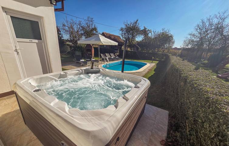 Gemütliche 80 m² große Ferienwohnung mit Pool, WLAN und in der Nähe des Flusses Česma in Bjelovar-Bilogora
