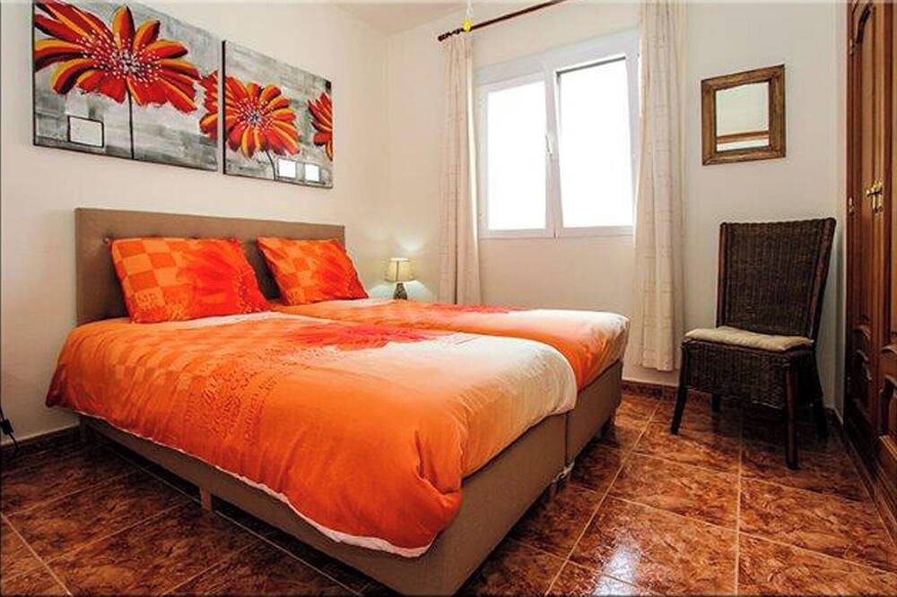 Casa Gusta, una hermosa villa con impresionante piscina y jardín de palmeras! in Xaló, Costa Blanca