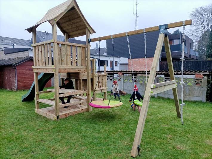 Vakantiehuis voor 10 personen, with Terras and Tuin as well as Uitzicht in Peer