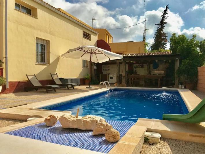 Casa rural con piscina para 12 personas, con Balcón y Jacuzzi además de Terraza y Jardín en Cartagena