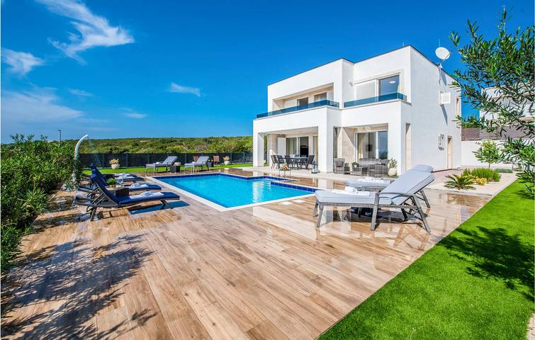 Location de vacances pour 8 personnes, avec Terrasse à Gajac