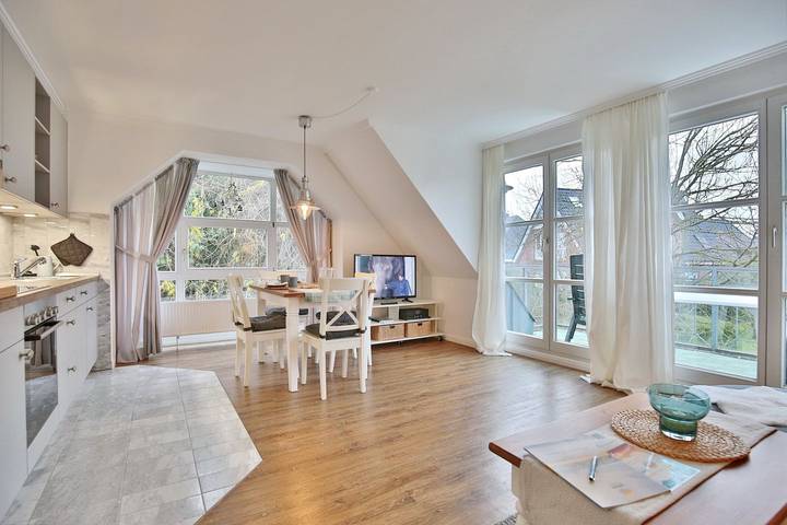 Ferienwohnung für 2 Personen, mit Balkon in Timmendorfer Strand - 2