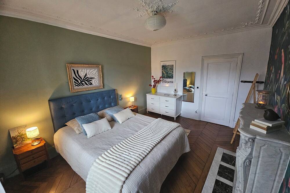 Charming house in the center of Milly, close to shops and tourist attractions. in Milly-la-Forêt, Parc naturel régional du Gâtinais français