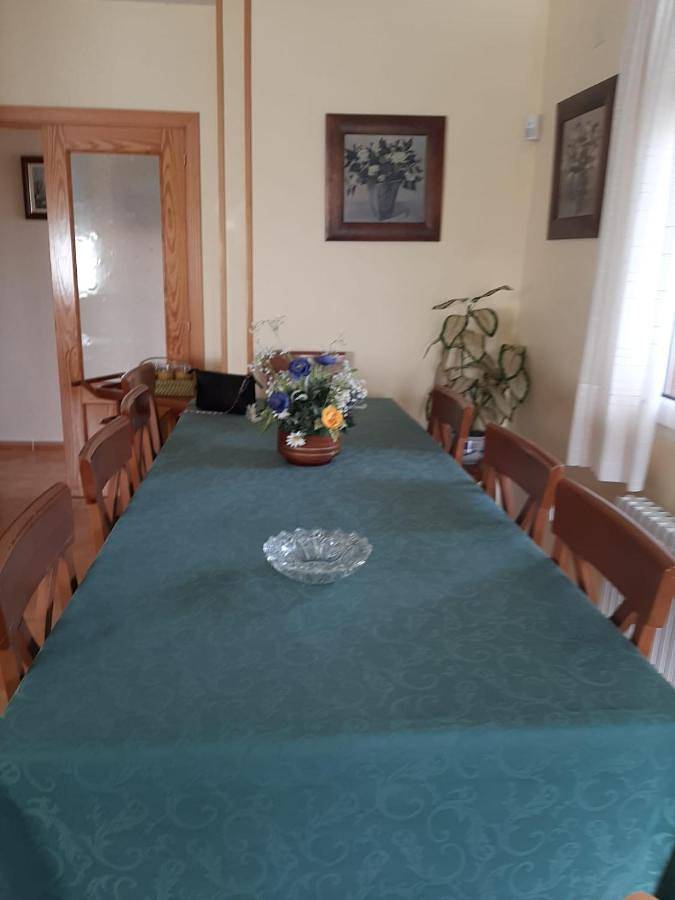 Casa rural para 10 personas, con Terraza y Jardín además de Piscina y Vistas en Narrillos de San Leonardo - 4