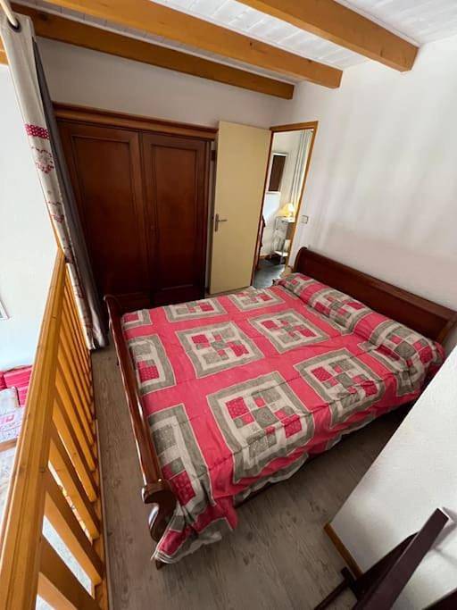 Gîte pour 5 personnes, avec jardin ainsi que terrasse et vue, animaux acceptés à Guchan - 2