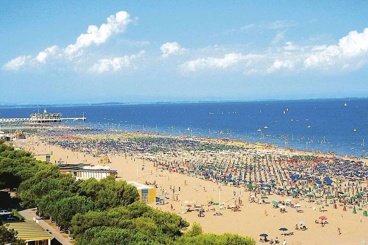 Ferienhaus für 10 Personen, mit Garten und Pool, mit Haustier in Lignano Sabbiadoro