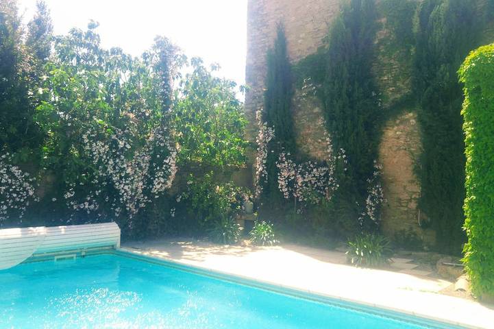 Location de vacances pour 10 personnes, avec balcon et jardin à Saint-Marcel-sur-Aude