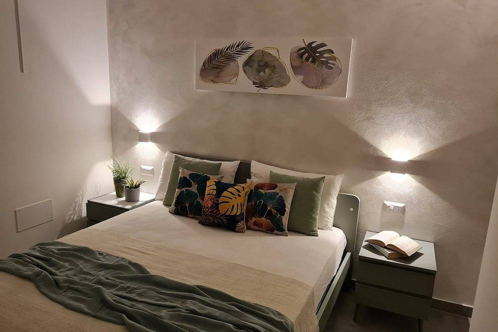 Single Cottage With Private Jacuzzi 80 Meters From The Beach in San Mauro Pascoli, Provincie Forlì-Cesena