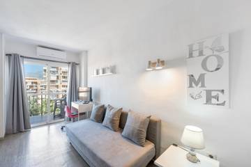 Apartment for 4 People in Benalmádena Costa, Benalmádena, Photo 1