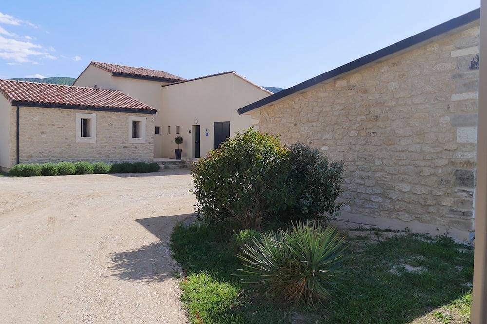 Möblierter Tourist 4 * für 2-3 Personen, Pool und Blick auf den Luberon in Oppède, Regionaler Naturpark Luberon