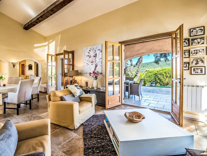 Ferienhaus für 10 Personen, mit Terrasse und Garten sowie Ausblick in Bormes-les-Mimosas - 2