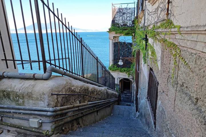 La Casa Sull Acqua in Posillipo, Naples