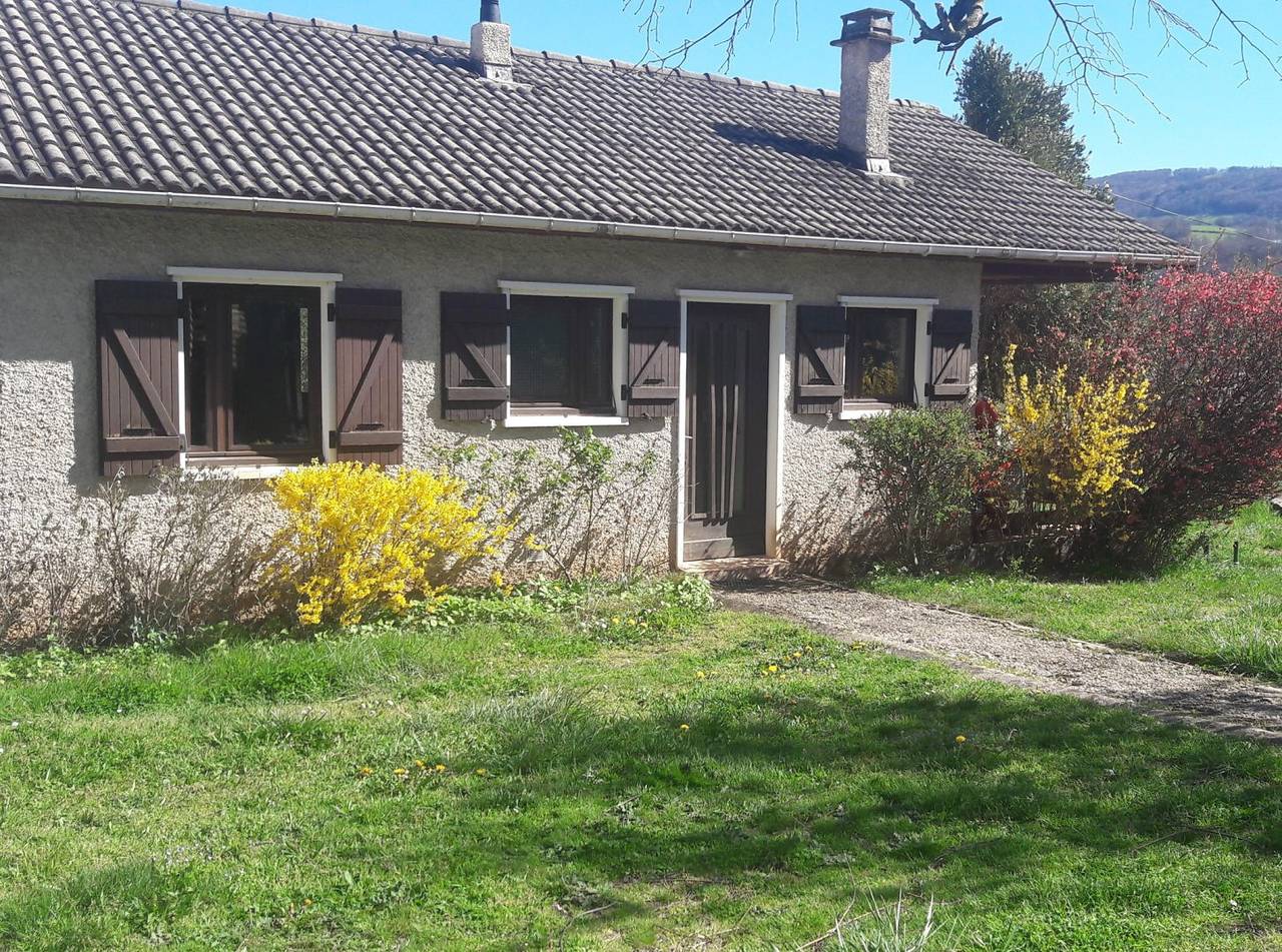 Gîte la Petite Maison dans le Pré in Espalion, Massif central