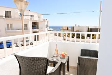 Apartment for 4 People in St. Paul's Bay, Malta Island, Photo 1