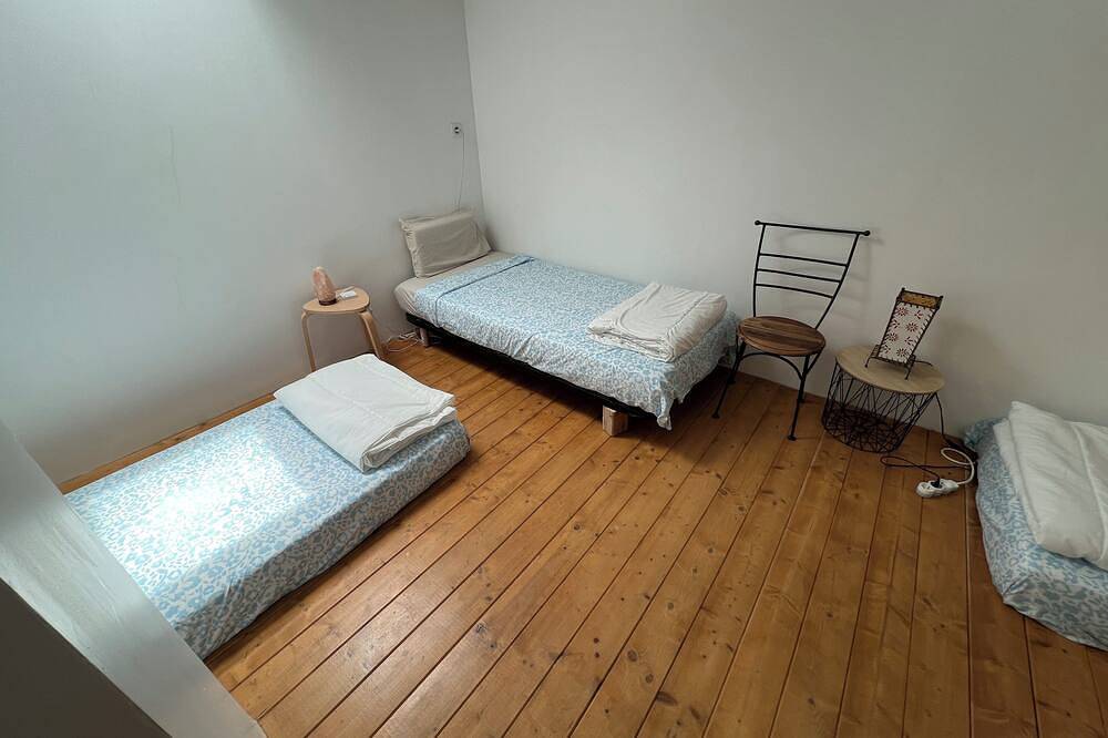 Villa d’architecte spacieuse, 14 personnes, proche centre, stationnement gratuit in Toulouse, Toulouse et ses environs