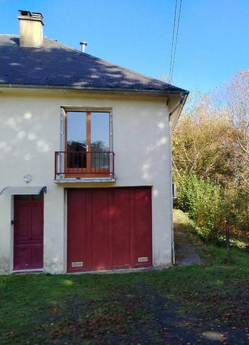 Gîte pour 4 personnes, avec vue et jardin à Masseret