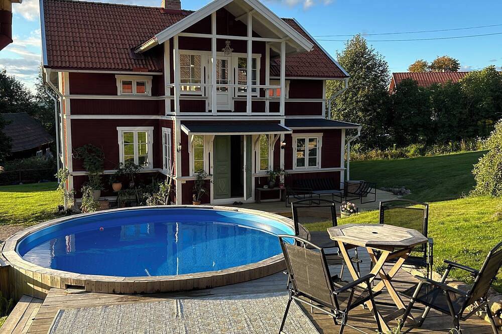 Spacious Farmstead with Two Houses in Charming Dalarna in Leksand, Dalarna