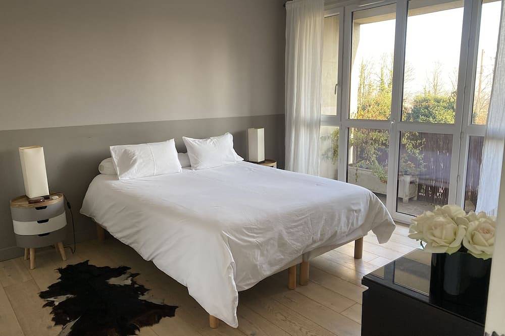 Appartement entier, Magnifique Appartement Suresnes Avec Vue Tour Eiffel in Suresnes, Hauts-de-Seine